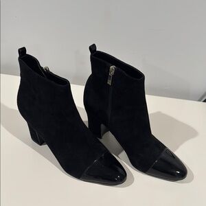 Ivanka Trump Elegant Black Ankle Boots
Size 7